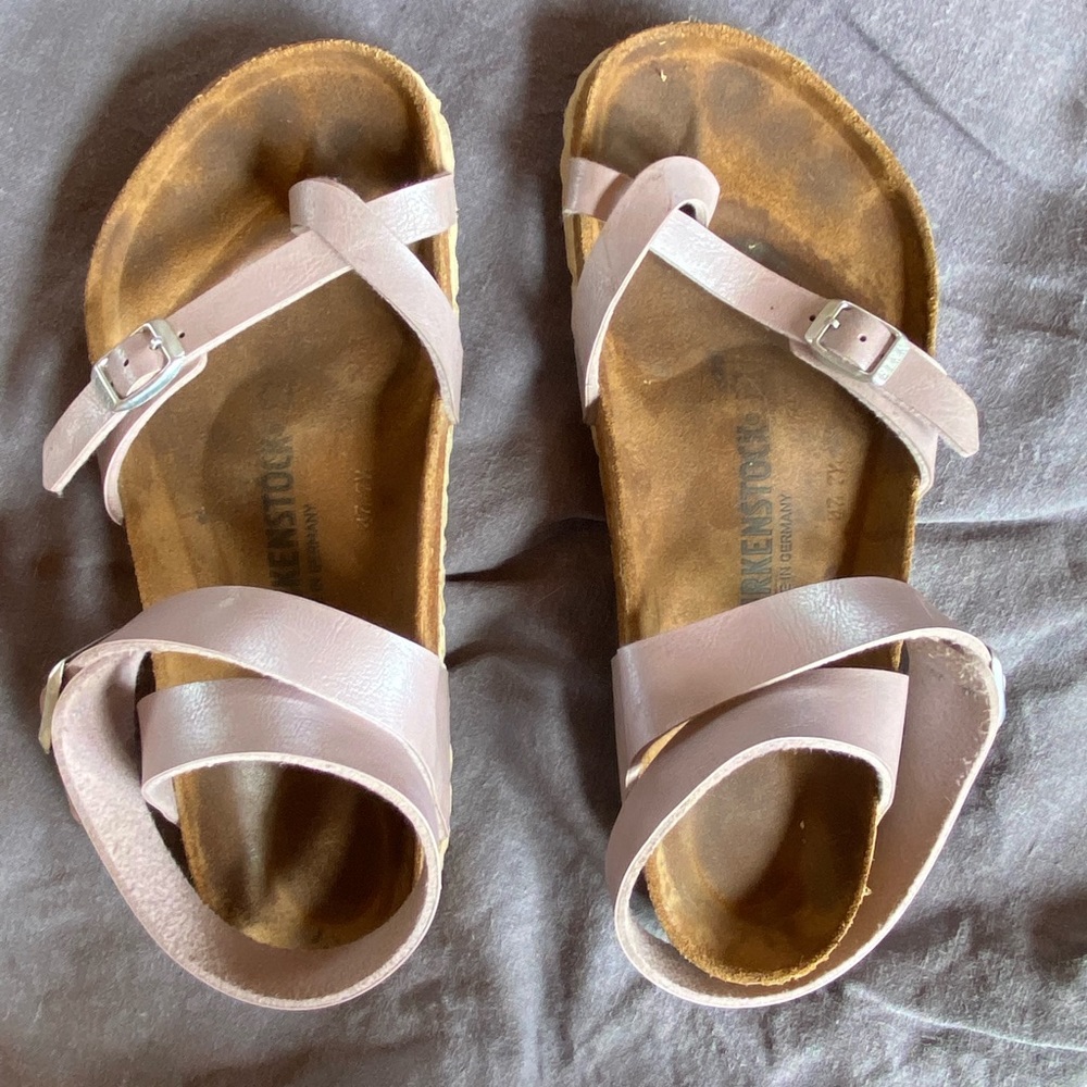 Birkenstock metallic sandal lavender
